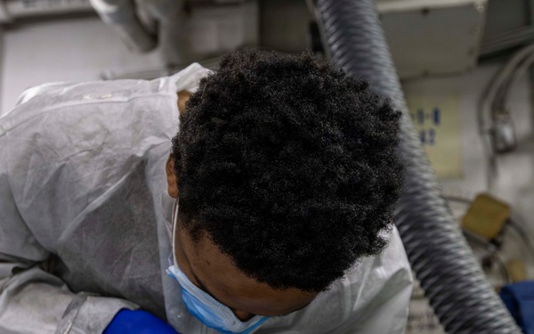 USS Abraham Lincoln (CVN72) supports Operation Epic Fury