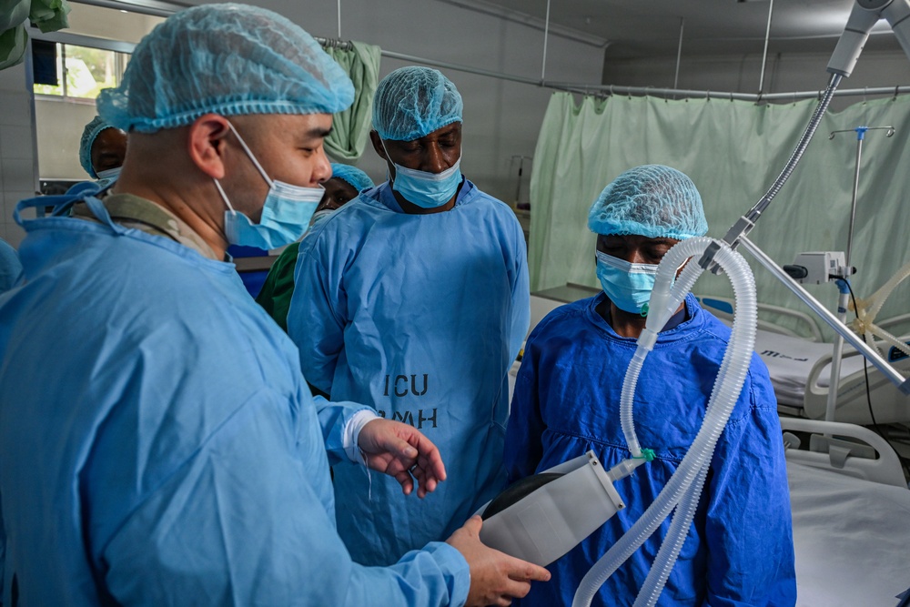 US, Tanzanian medical professionals conduct an ICU and ventilator knowledge exchange during Justified Accord 26