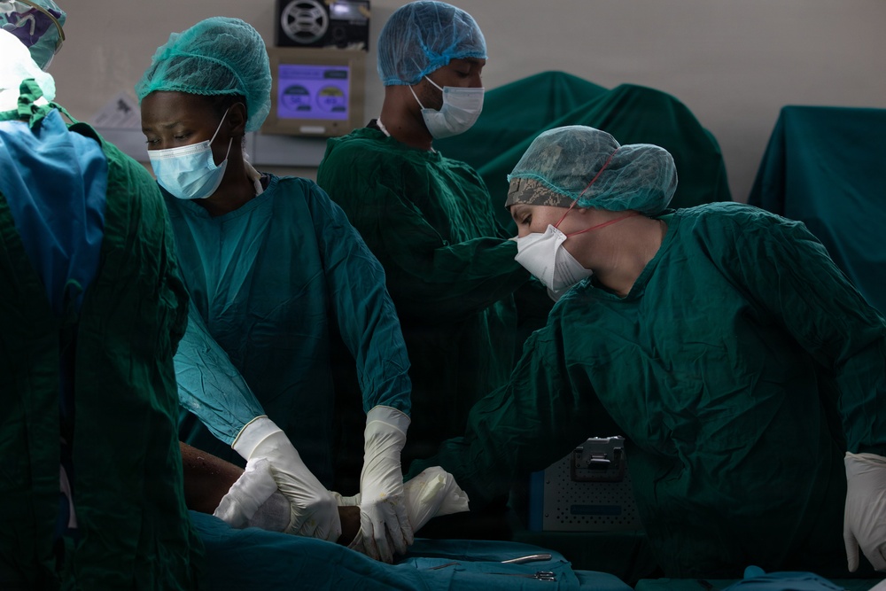 US, Tanzania medical professionals conduct orthopedic surgery during Justified Accord 26