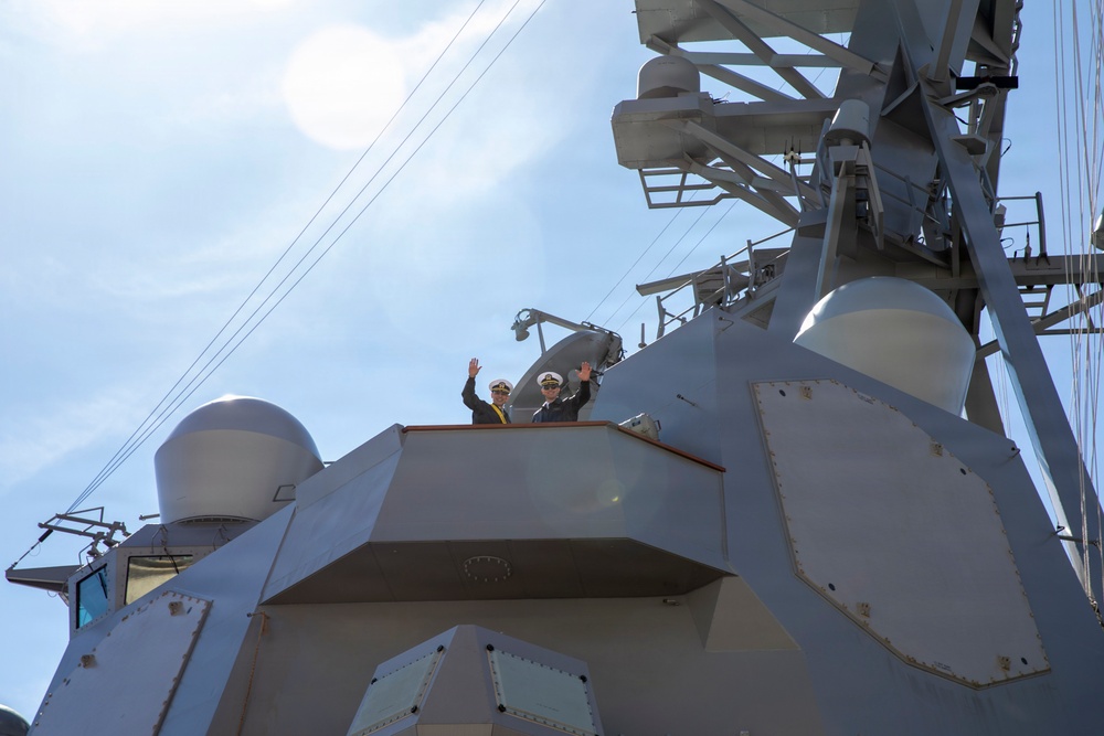Pre-Commissioning Unit (PCU) Harvey C. Barnum Jr. (DDG 124) Arrives in Boston