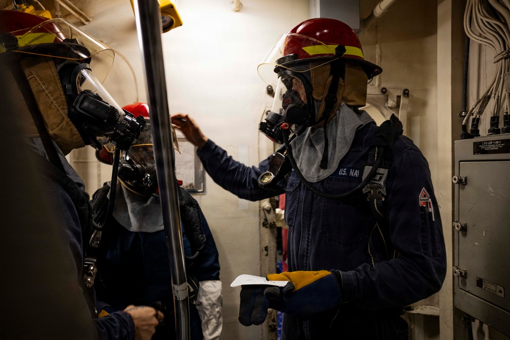 USS Iwo Jima Sailors Conduct Damage Control Training