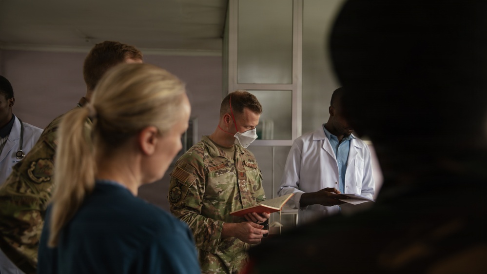 US, Tanzania military medical professionals visit pediatric patients during JA26