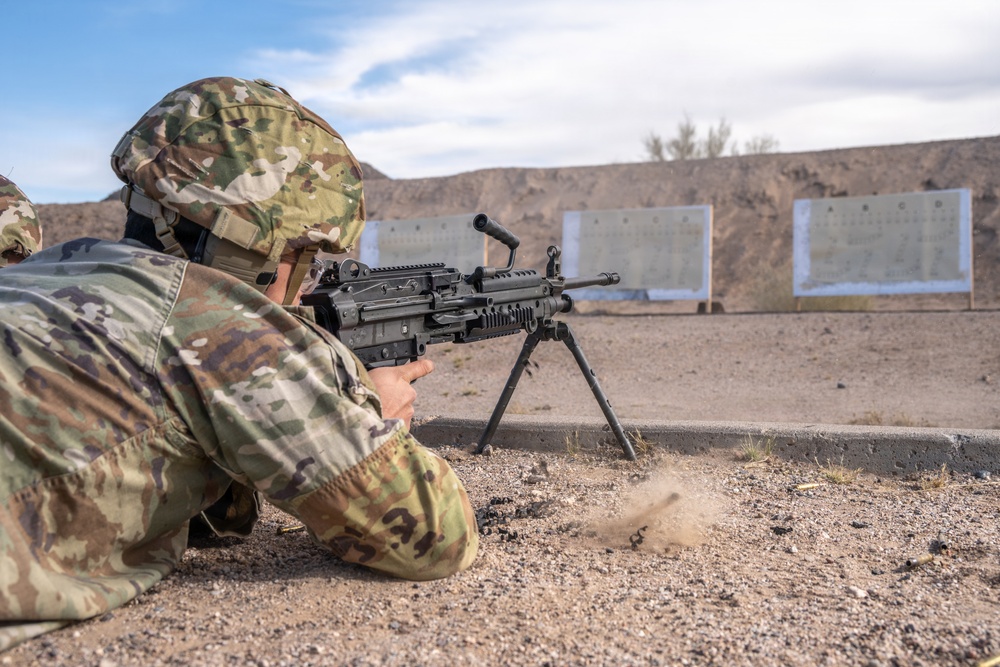 Arizona Guardsmen Qualify with Machine Guns