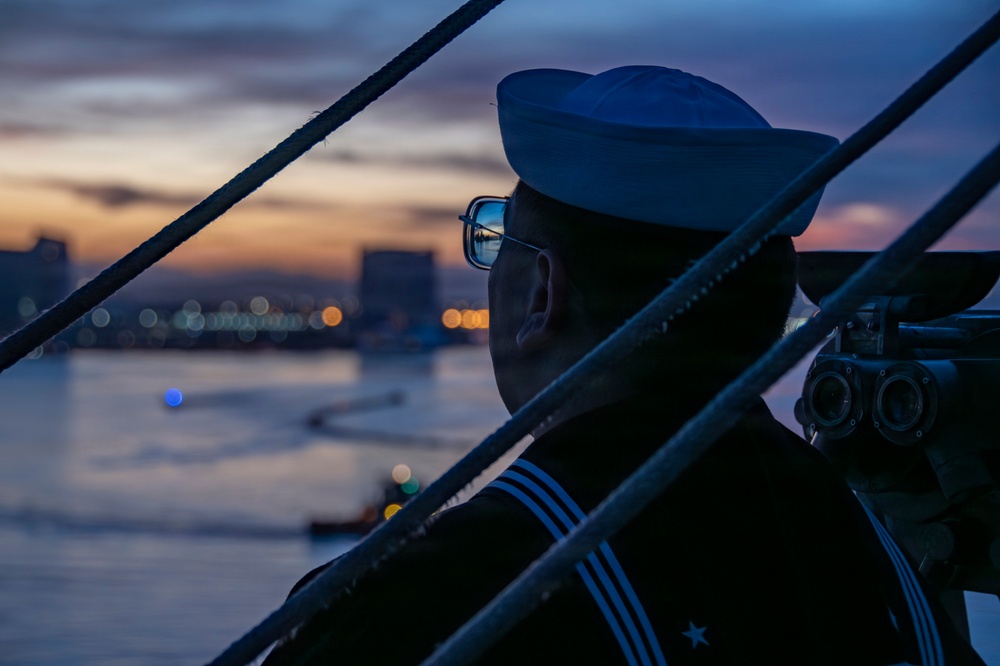 Nimitz Departs San Diego