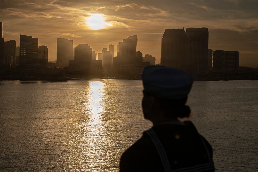 Nimitz Departs San Diego