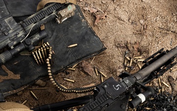 U.S. Marines with 12th LCT’s Bravo Company Execute a CALFEX