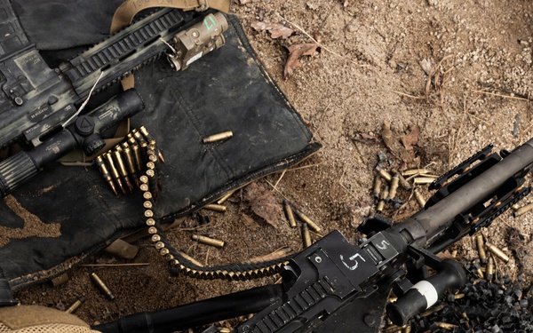 U.S. Marines with 12th LCT’s Bravo Company Execute a CALFEX