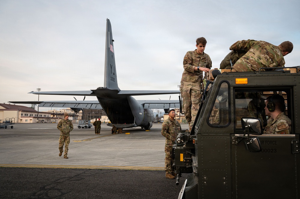 U.S., Japan strengthen joint airborne operations during Airborne 26