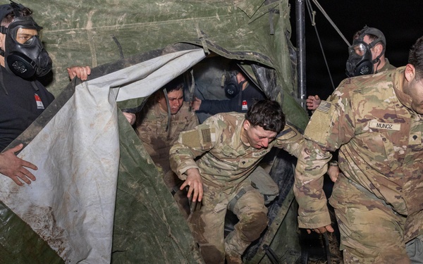 6-9 CAV Soldiers undergo a gas chamber training