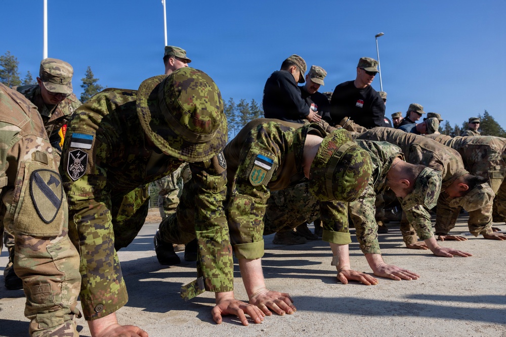U.S. and Estonian service members earn their spurs