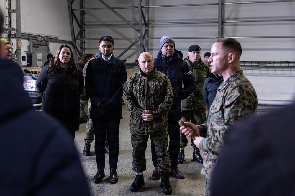 CORE26 | Norwegian Parliamentary Committee Visits U.S. Marines During Arctic Exercise