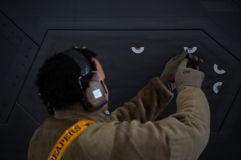 48 FW MX runs hot during Cold Response