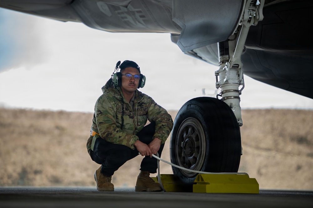 48 FW MX runs hot during Cold Response