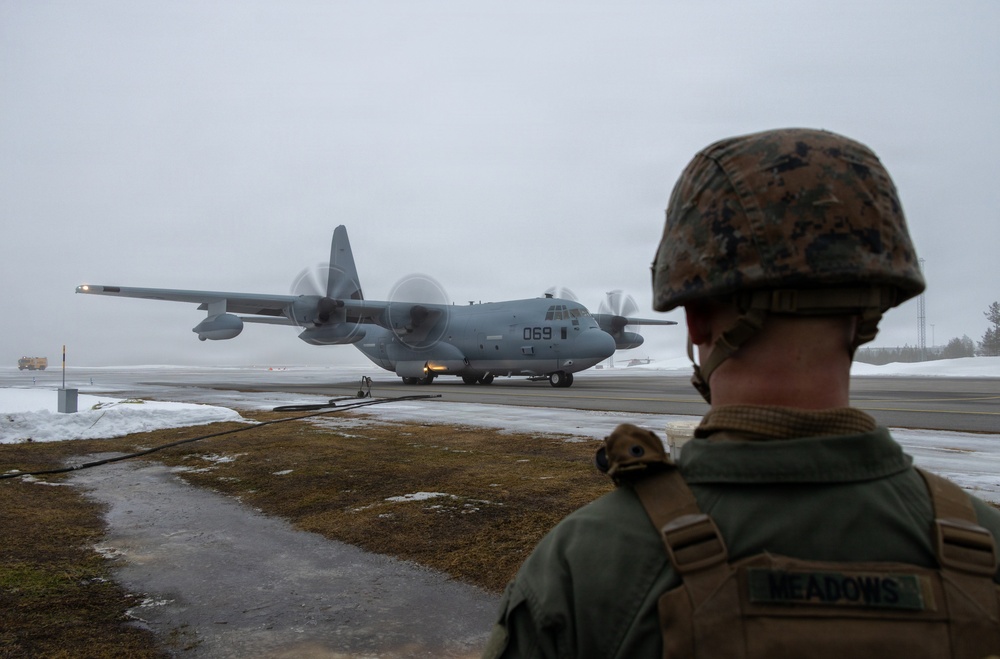 CORE26 | U.S. Marines Establish a Forward Arming and Refueling Point in Sweden for Arctic Exercise