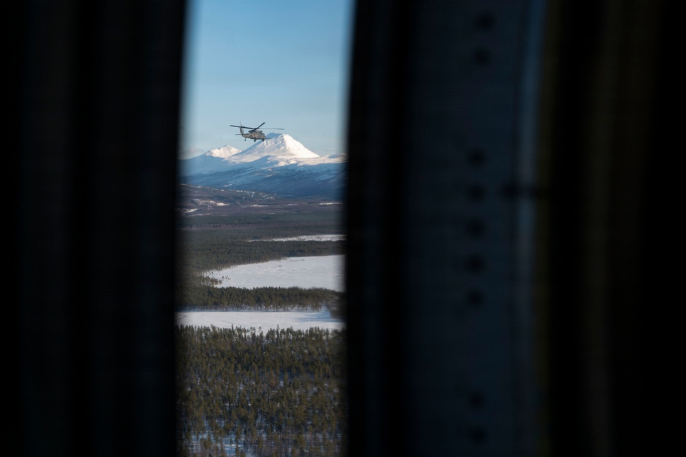 56th RQS executes hoist training with Swedish Rangers