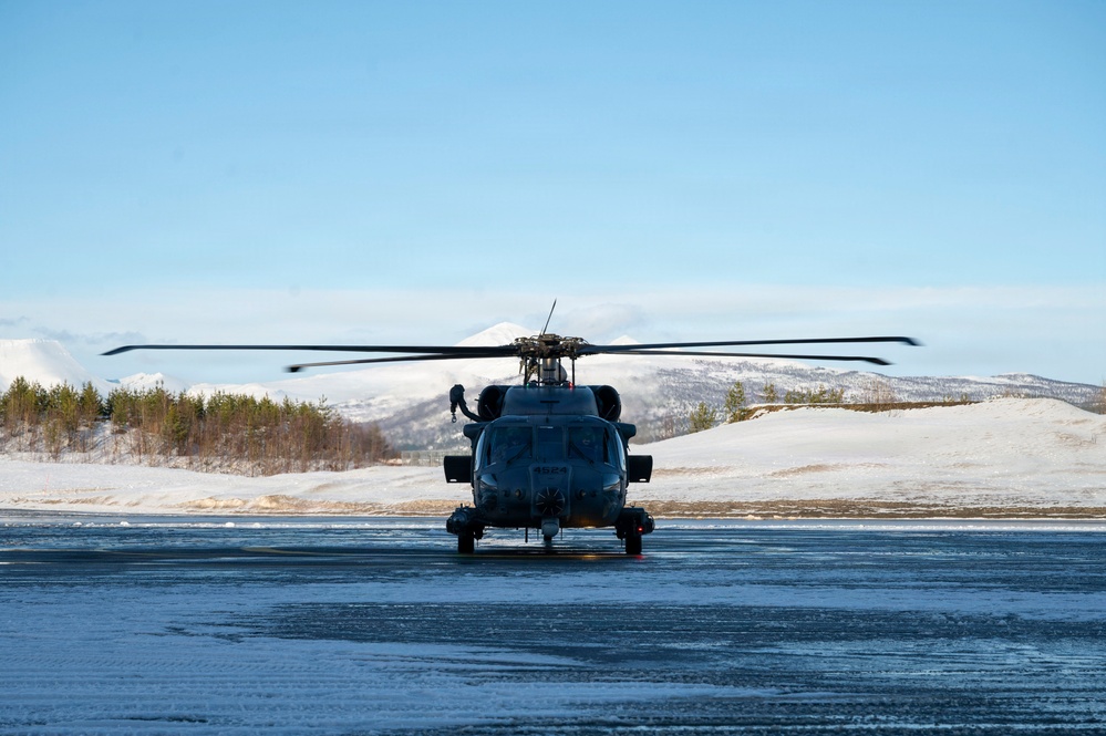 56th RQS executes hoist training with Swedish Rangers