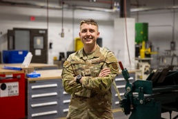 Wyoming Airmen Paint the Tail That Tells the Story