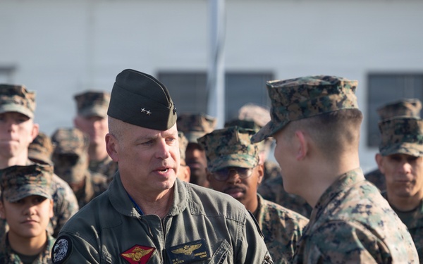 Maj. Gen. Annibale bids farewell to MWHS-1