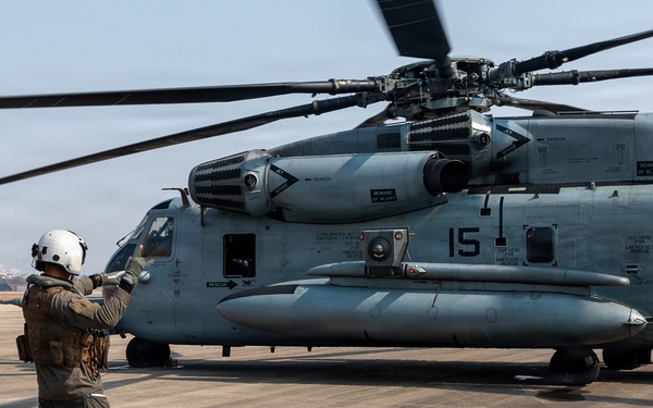CH-53E Super Stallions take off from Suwon Air Base