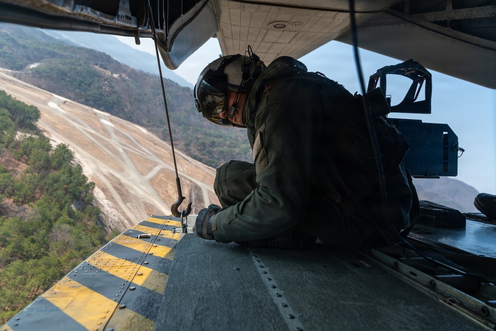 CH-53E Super Stallions take off from Suwon Air Base