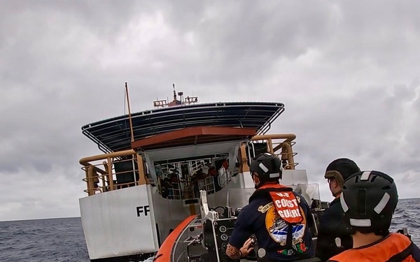 USCGC Frederick Hatch crew delivers supplies to Agrihan residents