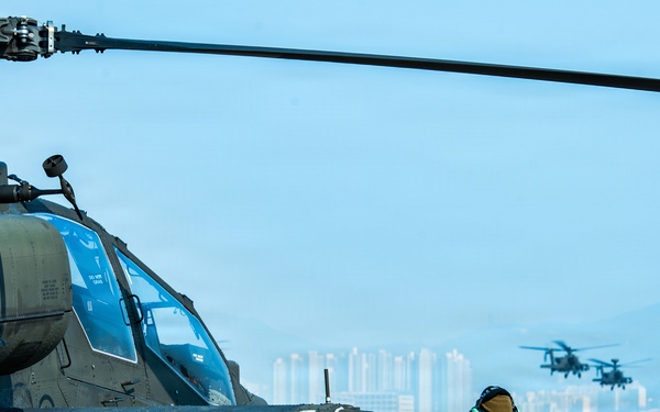 2nd Combat Aviation Brigade Conduct Refuel Operations During Talon Reach