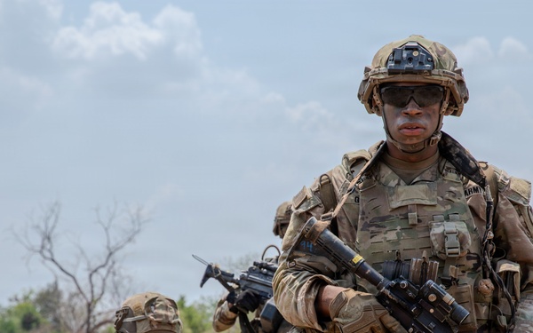 Hanuman Guardian | 5-20 Infantry Conducts Live Fire in Lopburi