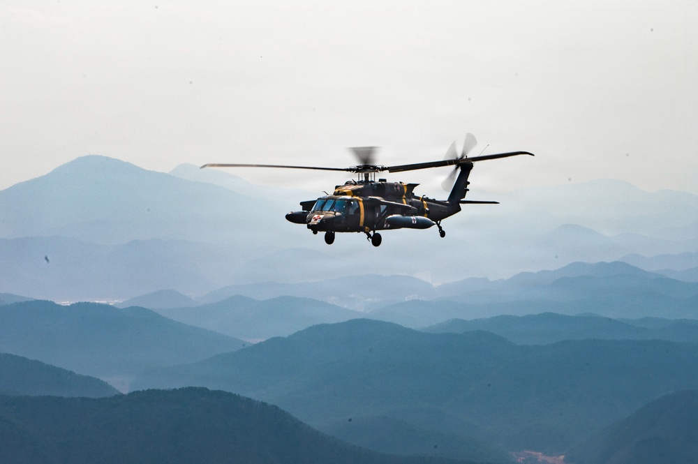 2nd Combat Aviation Brigade Conduct Refuel Operations During Talon Reach