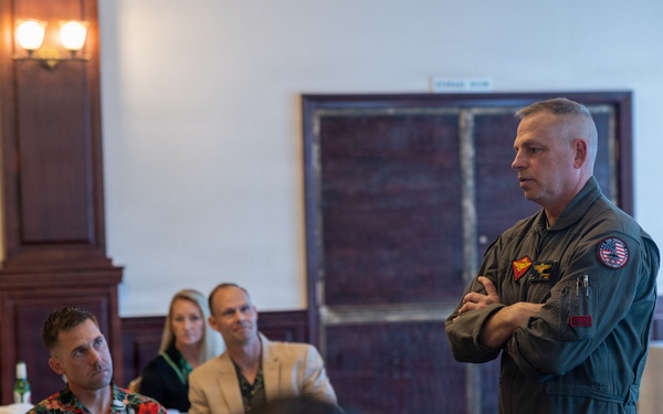 1st Marine Aircraft Wing recognizes Marine Corps Aviation Association award recipients