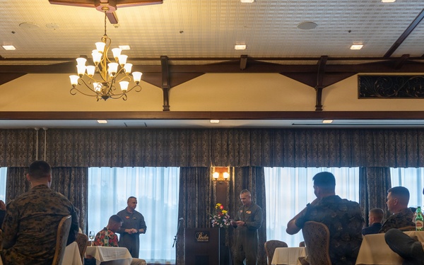 1st Marine Aircraft Wing recognizes Marine Corps Aviation Association award recipients