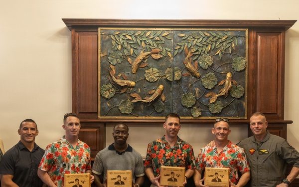 1st Marine Aircraft Wing recognizes Marine Corps Aviation Association award recipients