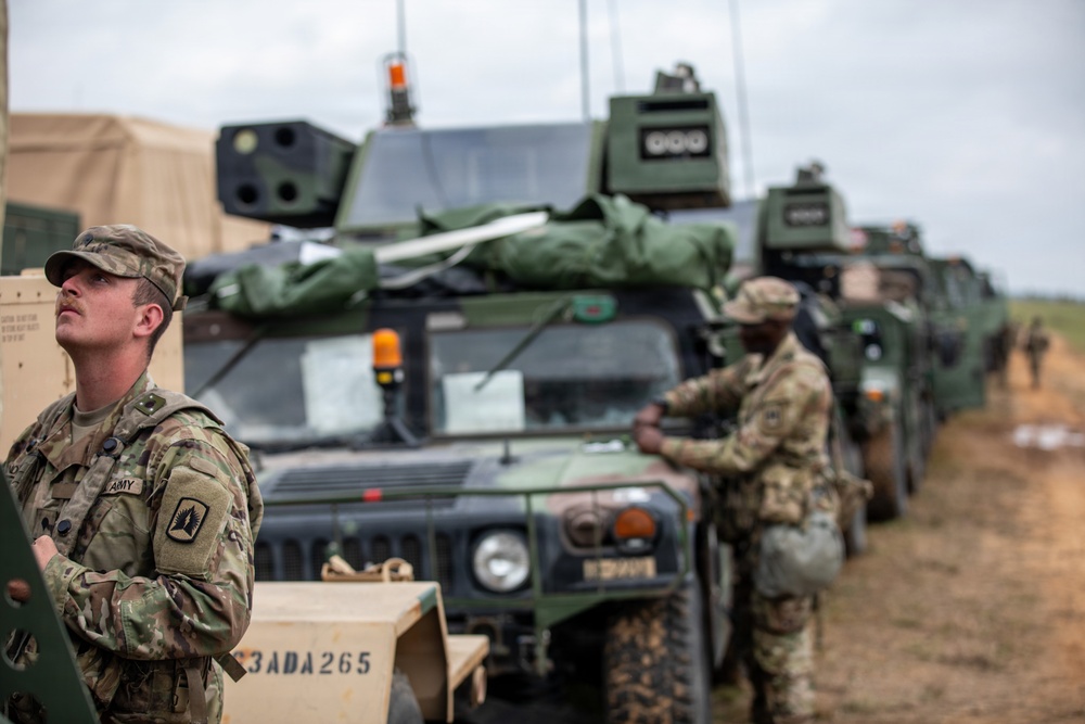 3-265 Air Defense Artillery Soldiers Prepare to Enter the Box at JRTC