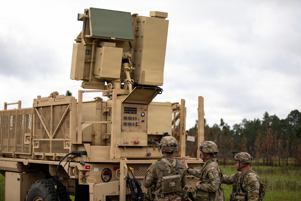 3-265 Air Defense Artillery Soldiers Prepare to Enter the Box at JRTC