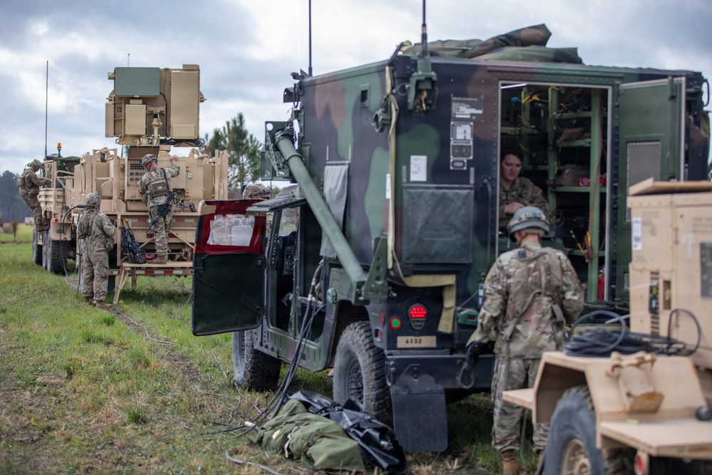 3-265 Air Defense Artillery Soldiers Prepare to Enter the Box at JRTC