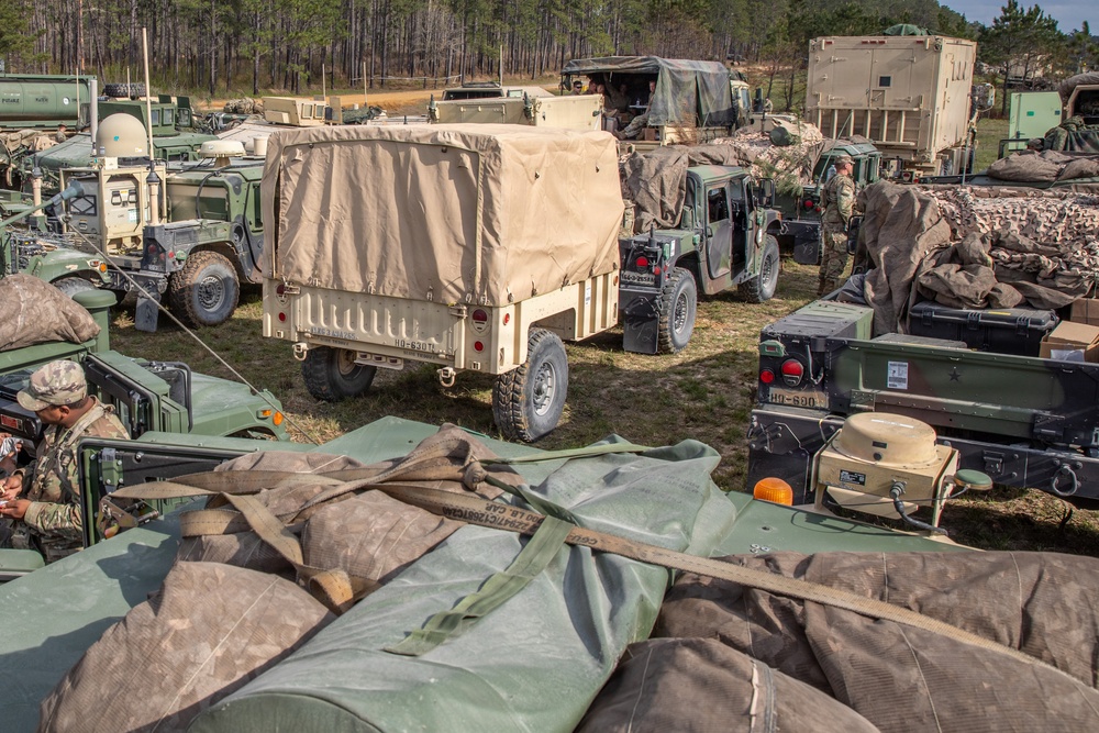 3-265 Air Defense Artillery Soldiers Prepare to Enter the Box at JRTC