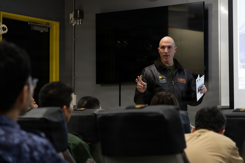 U.S. and Japan forces strengthen alliance