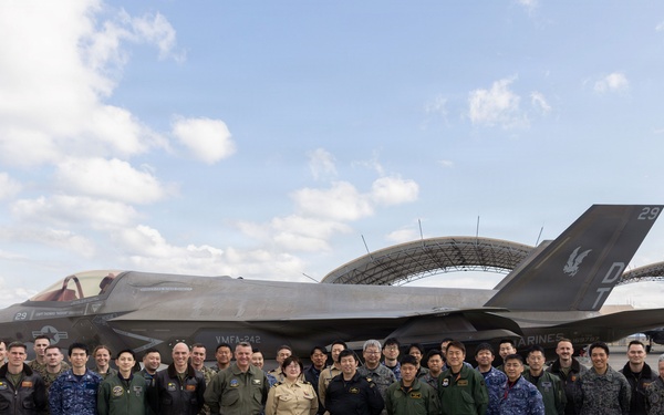 U.S. and Japan forces strengthen alliance