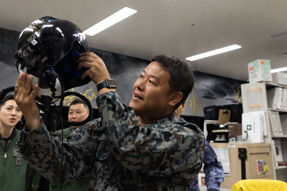 U.S. and Japan forces strengthen alliance