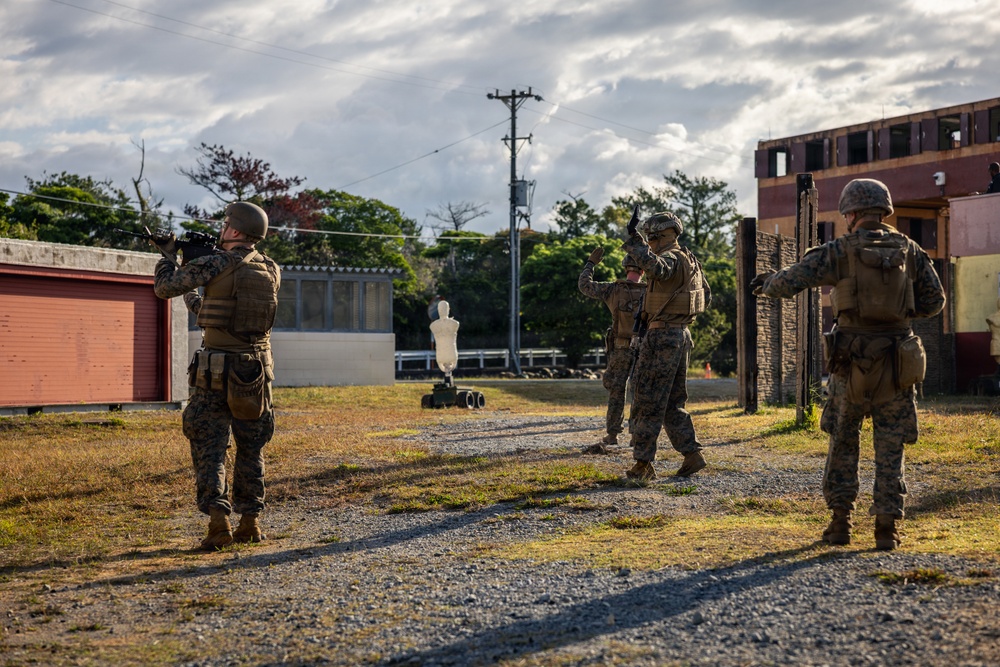 U.S. Marines with 4th LAR Conduct Urban Operations Training