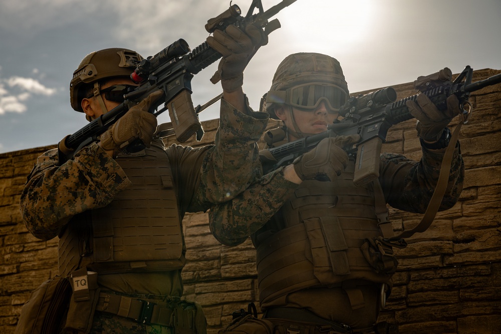 U.S. Marines with 4th LAR Conduct Urban Operations Training