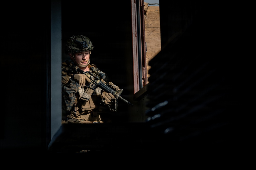 U.S. Marines with 4th LAR Conduct Urban Operations Training