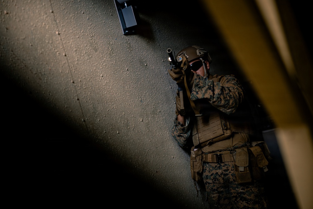 U.S. Marines with 4th LAR Conduct Urban Operations Training