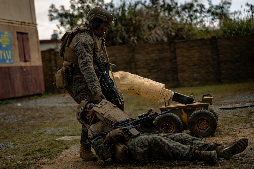 U.S. Marines with 4th LAR Conduct Urban Operations Training