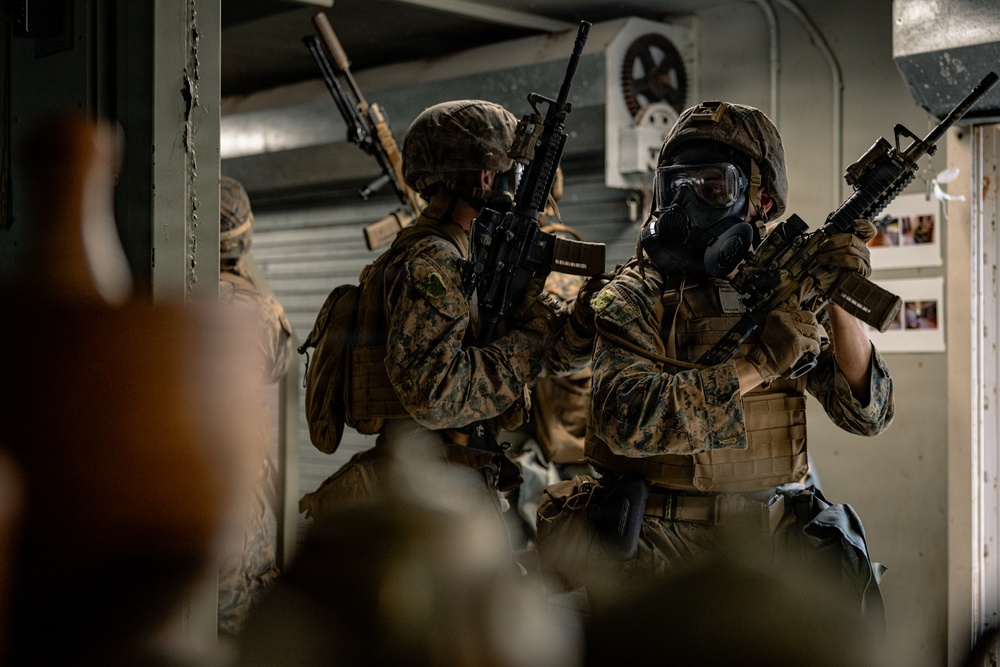 U.S. Marines with 4th LAR Conduct Urban Operations Training