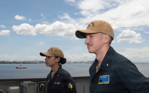 USS Blue Ridge Arrives in Manila, Philippines