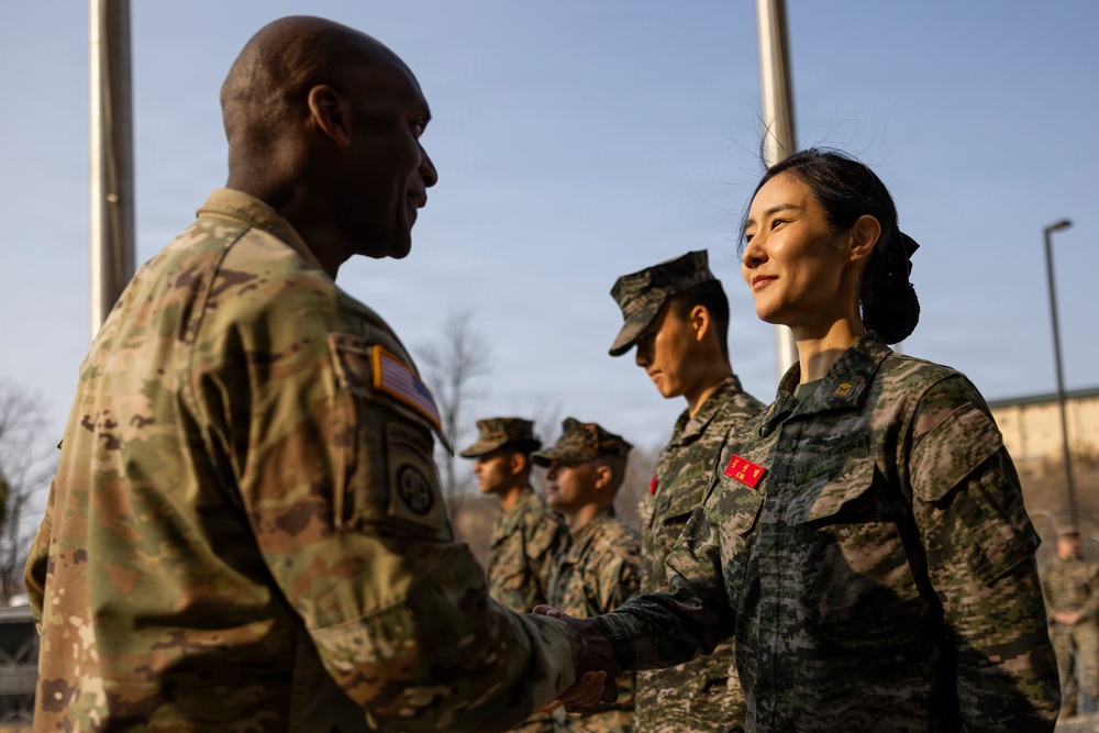 U.S. Marines with 1st MARDIV, foreign partners recognized during Freedom Shield 26