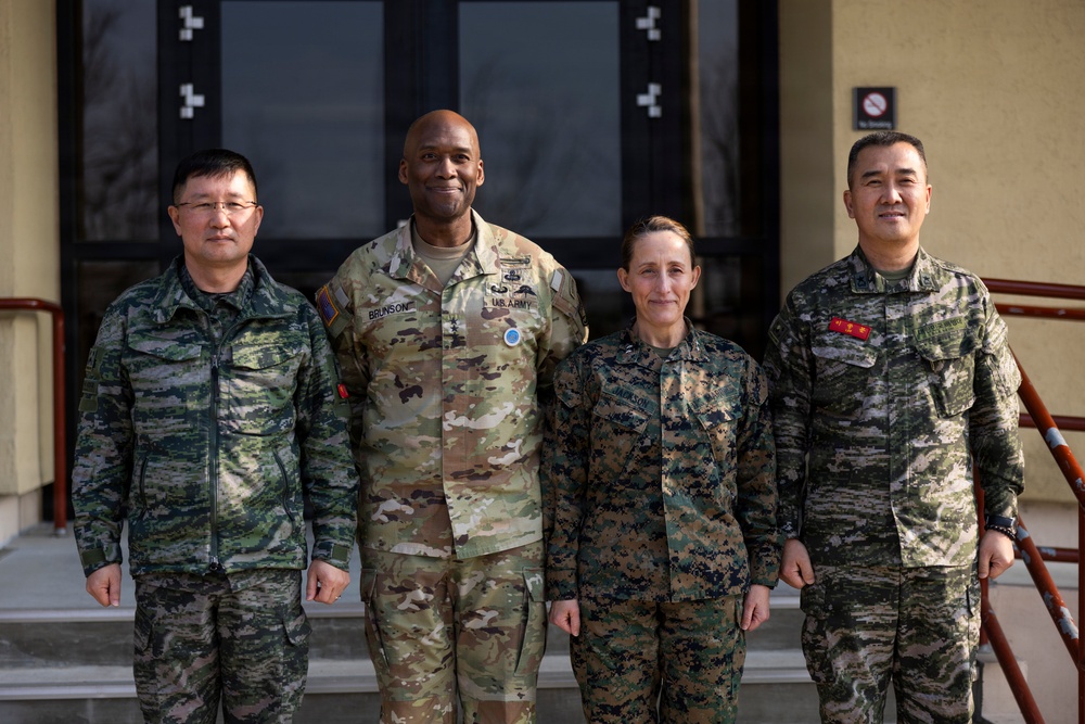 U.S. Marines with 1st MARDIV, foreign partners recognized during Freedom Shield 26