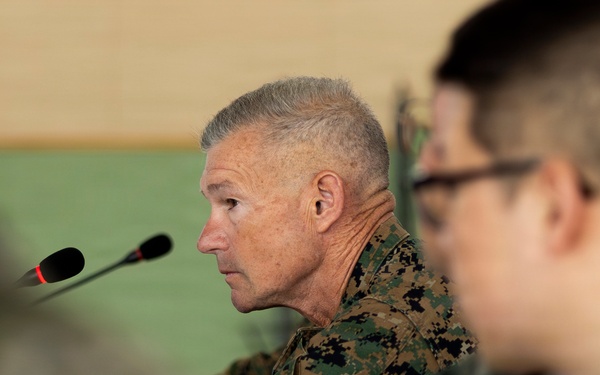 Marines with 1st Marine Division, 1st ROK Marine Division attend ROC drill during Freedom Shield 26