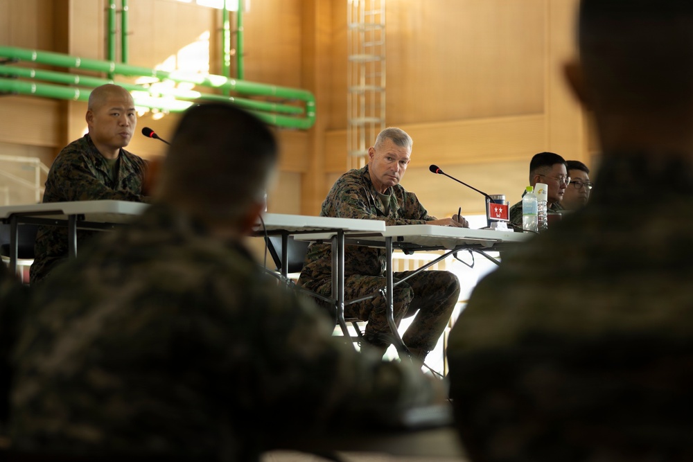 Marines with 1st Marine Division, 1st ROK Marine Division attend ROC drill during Freedom Shield 26