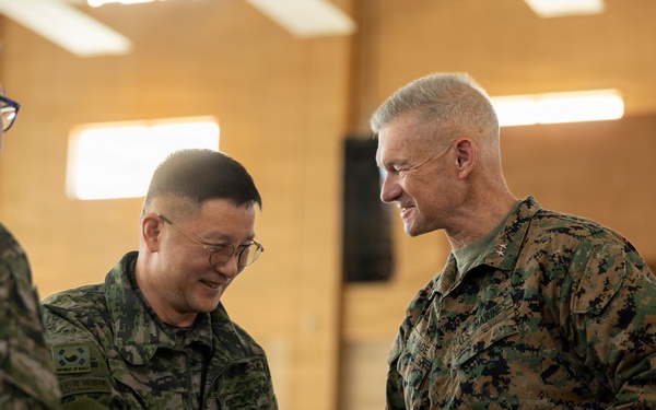 Marines with 1st Marine Division, 1st ROK Marine Division attend ROC drill during Freedom Shield 26